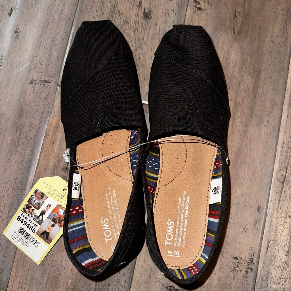 Black Canvas TOMS